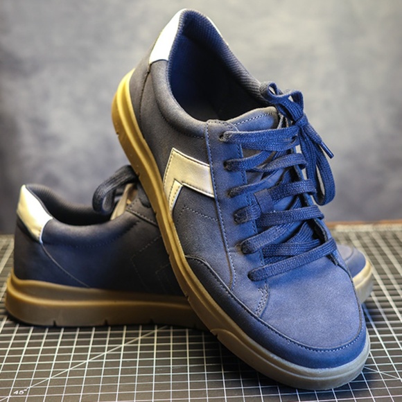 Dr. Scholl's Madison Men's Sneaker Navy size 11 with Box - Picture 2 of 9